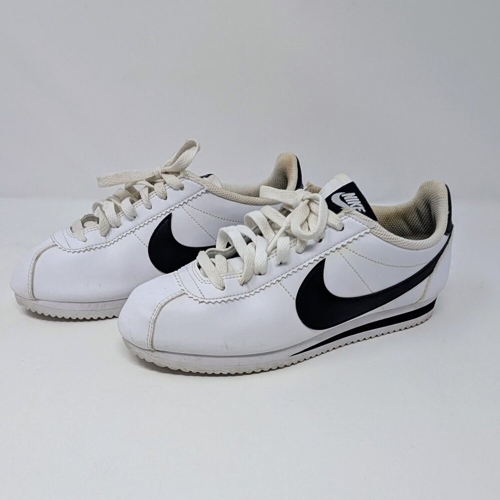 Nike Cortez Basic Leather White Black Classic 807471-101 Women’s Size 8.5 2019